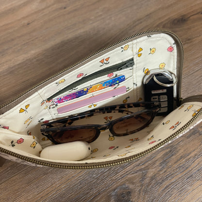 Yarrow Wristlet