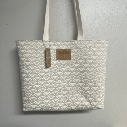 Smile and Wave Pepin Tote